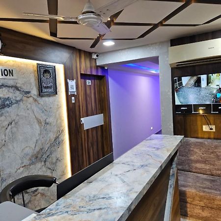 Hotel Ozone,อาเมดาบัด ภายนอก รูปภาพ