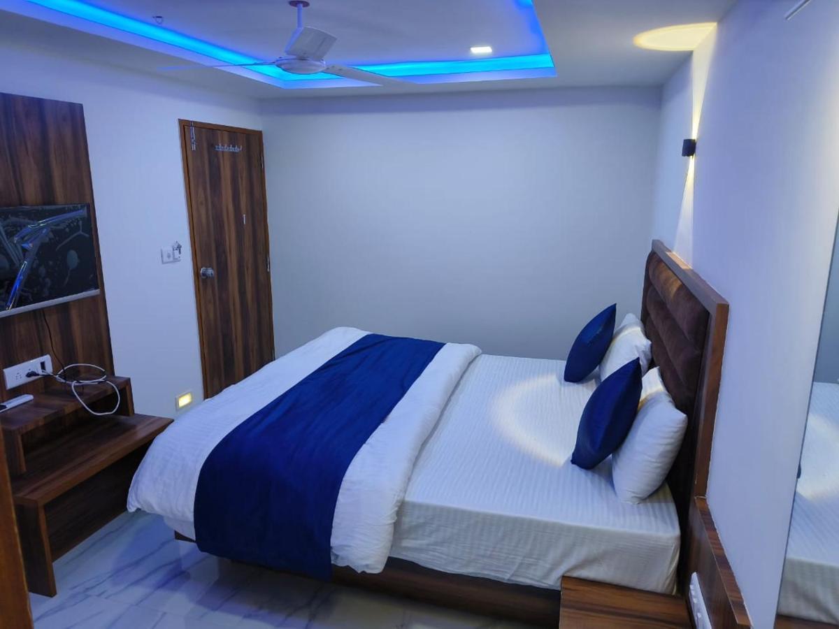 Hotel Ozone,อาเมดาบัด ภายนอก รูปภาพ