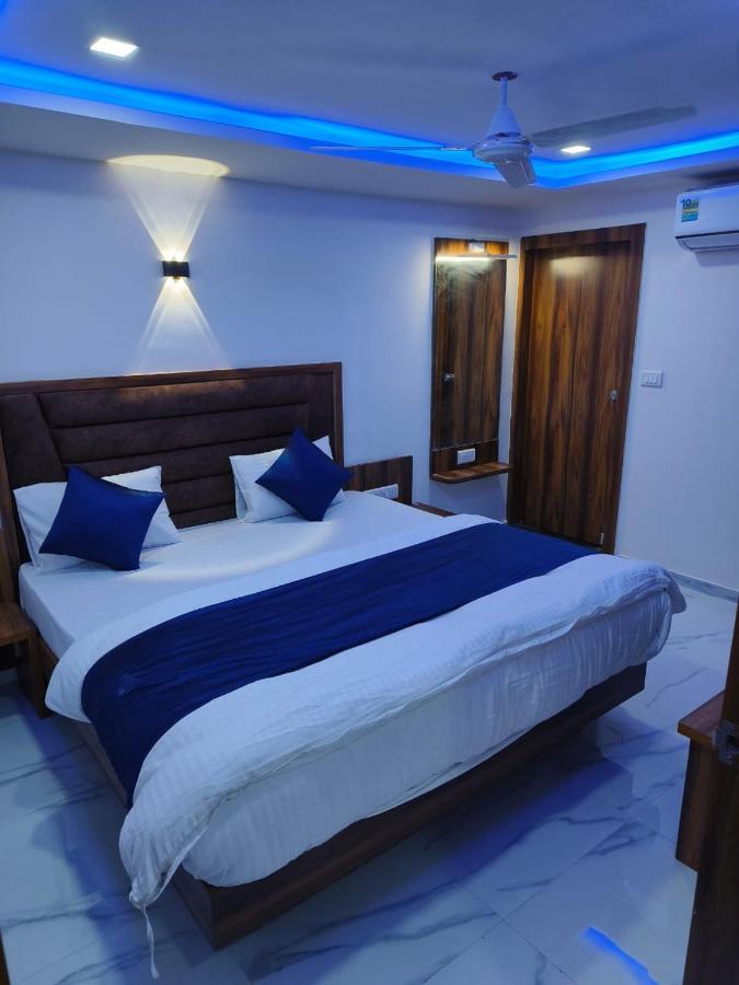 Hotel Ozone,อาเมดาบัด ภายนอก รูปภาพ