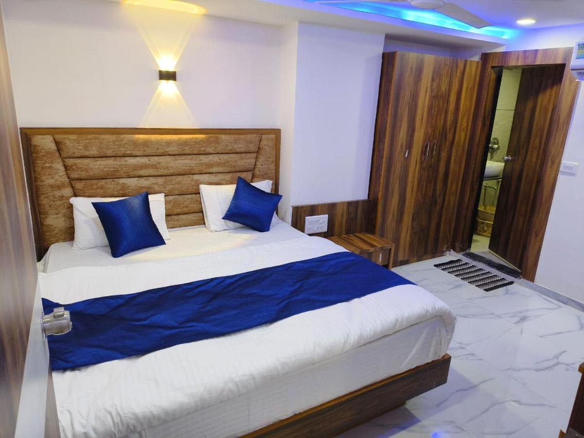 Hotel Ozone,อาเมดาบัด ภายนอก รูปภาพ